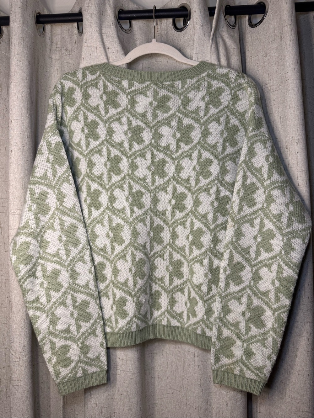 Retro 70s Pattern Sweater! - Picture 2 of 4